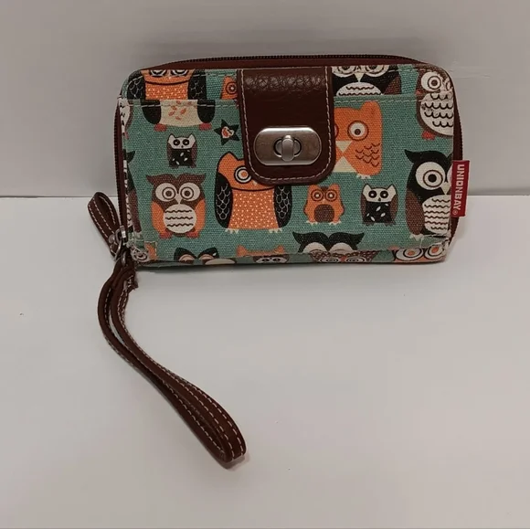 UNIONBAY Owl Print Wallet - Green and Brown - Picture 1 of 6